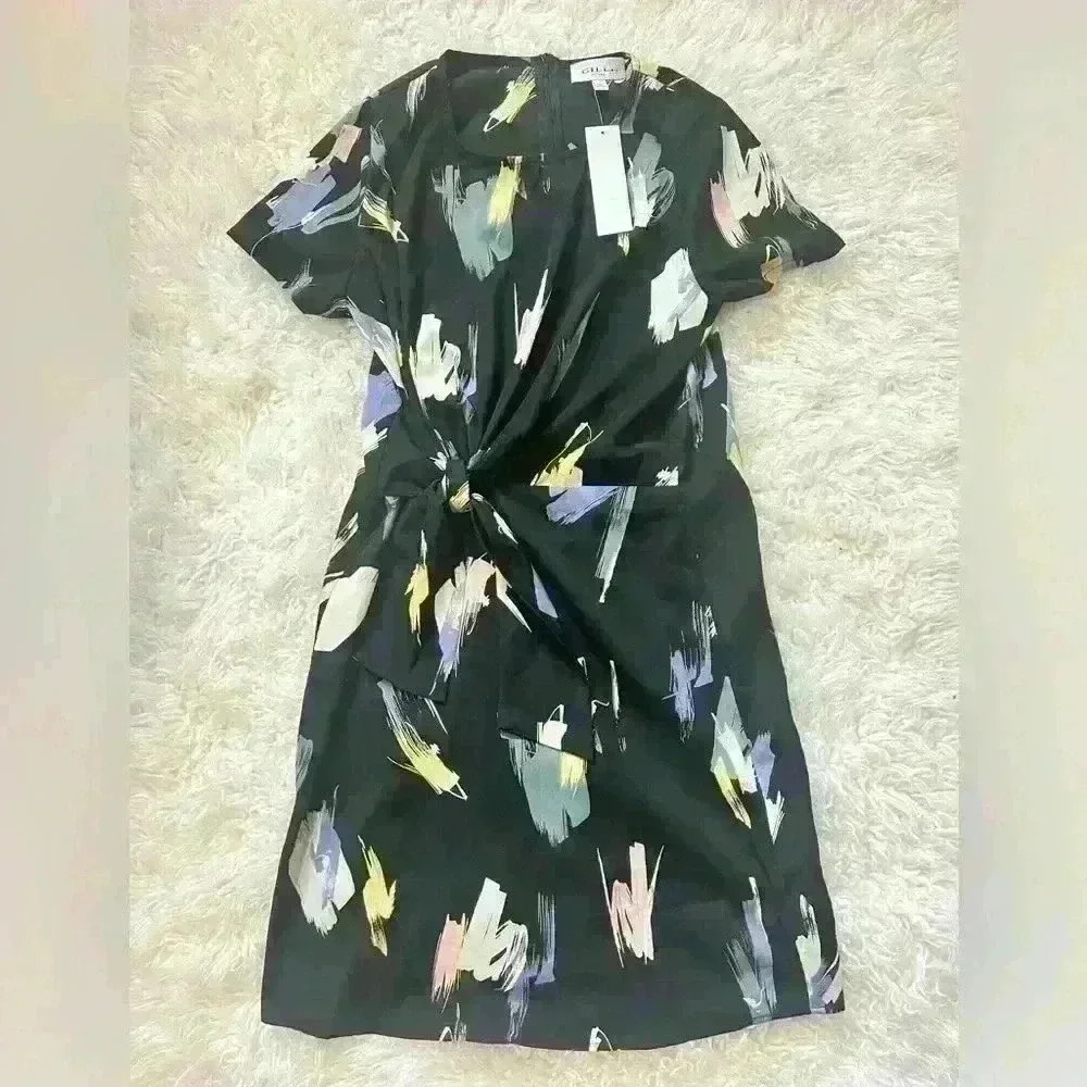 Short sleeve dress